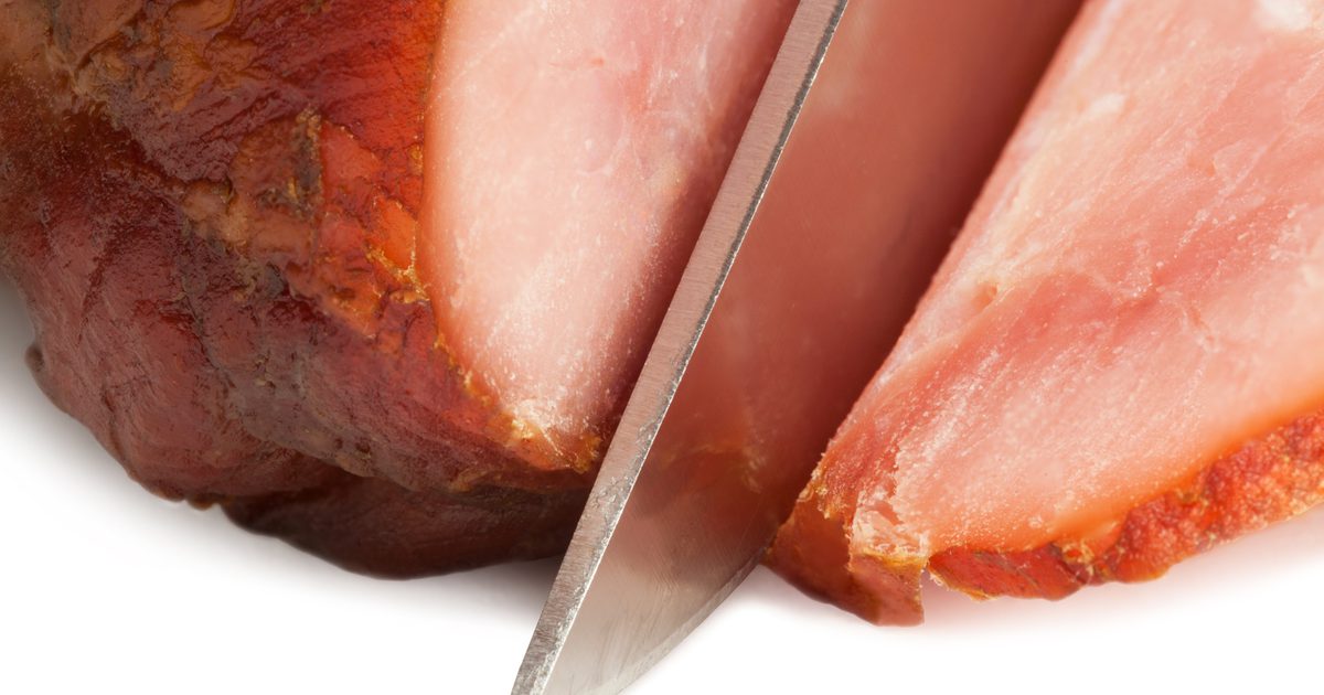 Het verschil tussen gezouten varkensschouder en ham