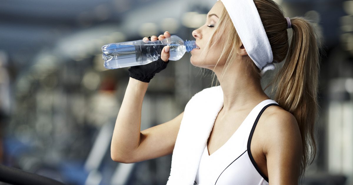 Hjälper Drinkwater Vatten i kroppen?