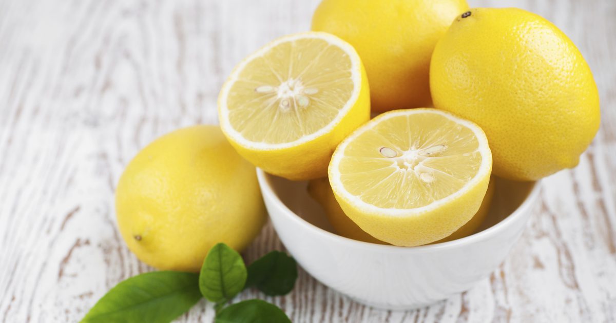 هل أكل الليمون يحرق الدهون؟