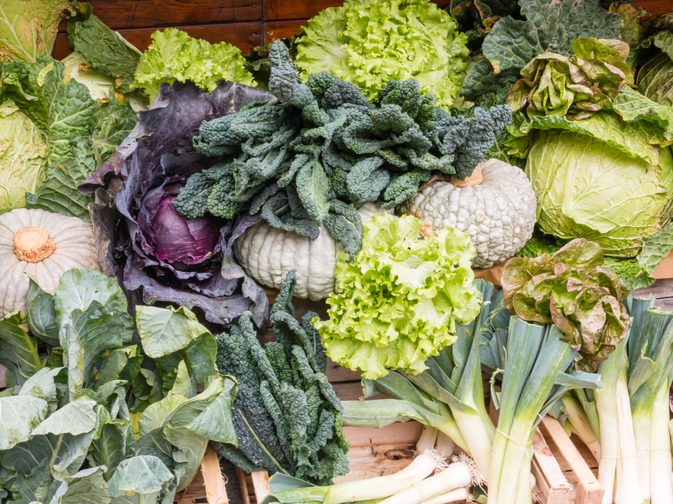 Helsefordelene ved å spise Kale, Spinat og Løvetann