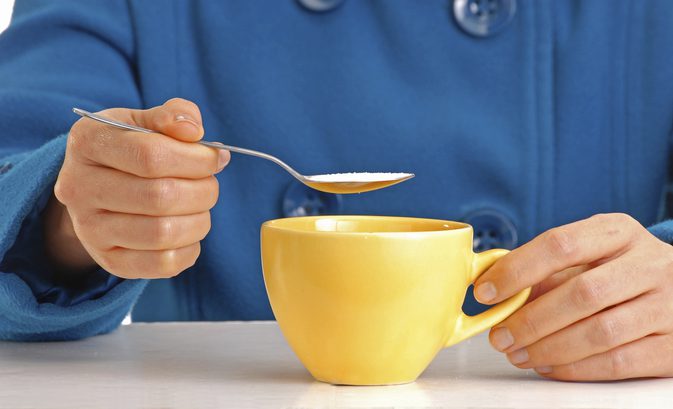 दूध और चीनी के साथ कॉफी के बारे में स्वास्थ्य तथ्य