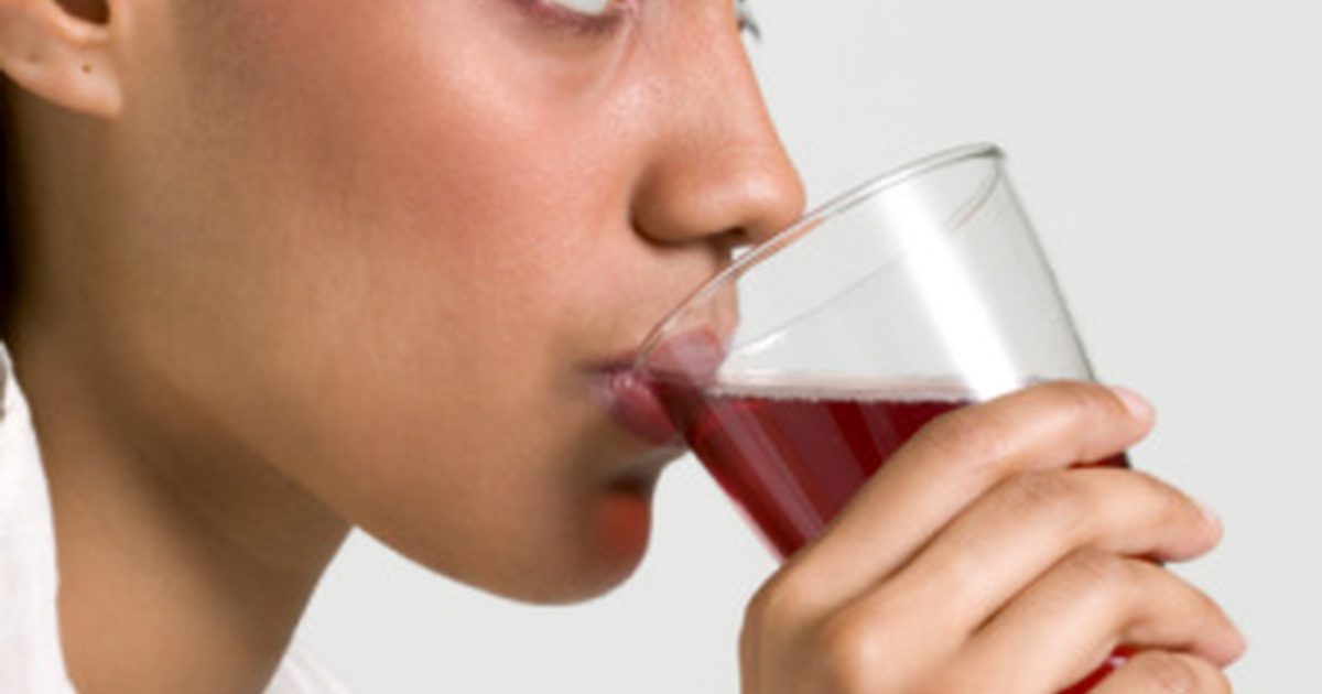 Gesundheitsgefahren zu viel Cranberry-Saft trinken