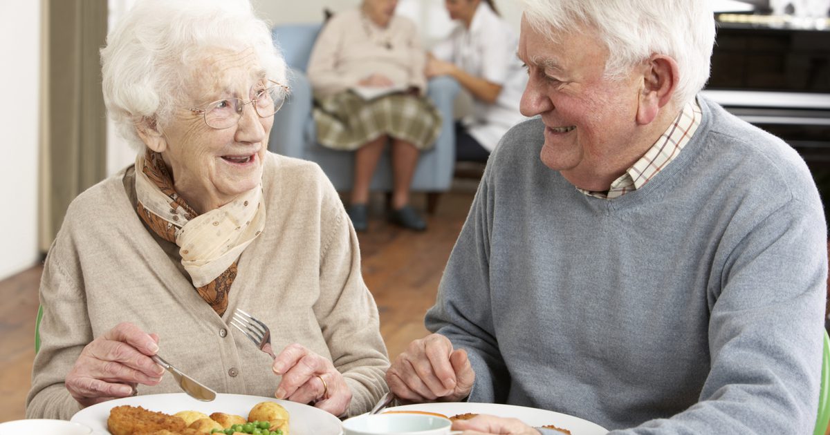 قائمة عشاء صحية لكبار السن