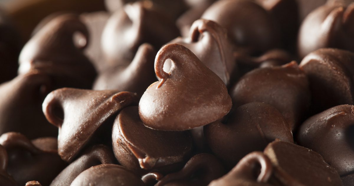 Heath-voordelen van semi-zoete chocoladeschilfers