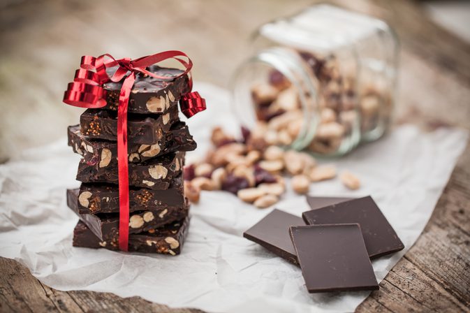 Как сделать шоколадный покрытый арахис?