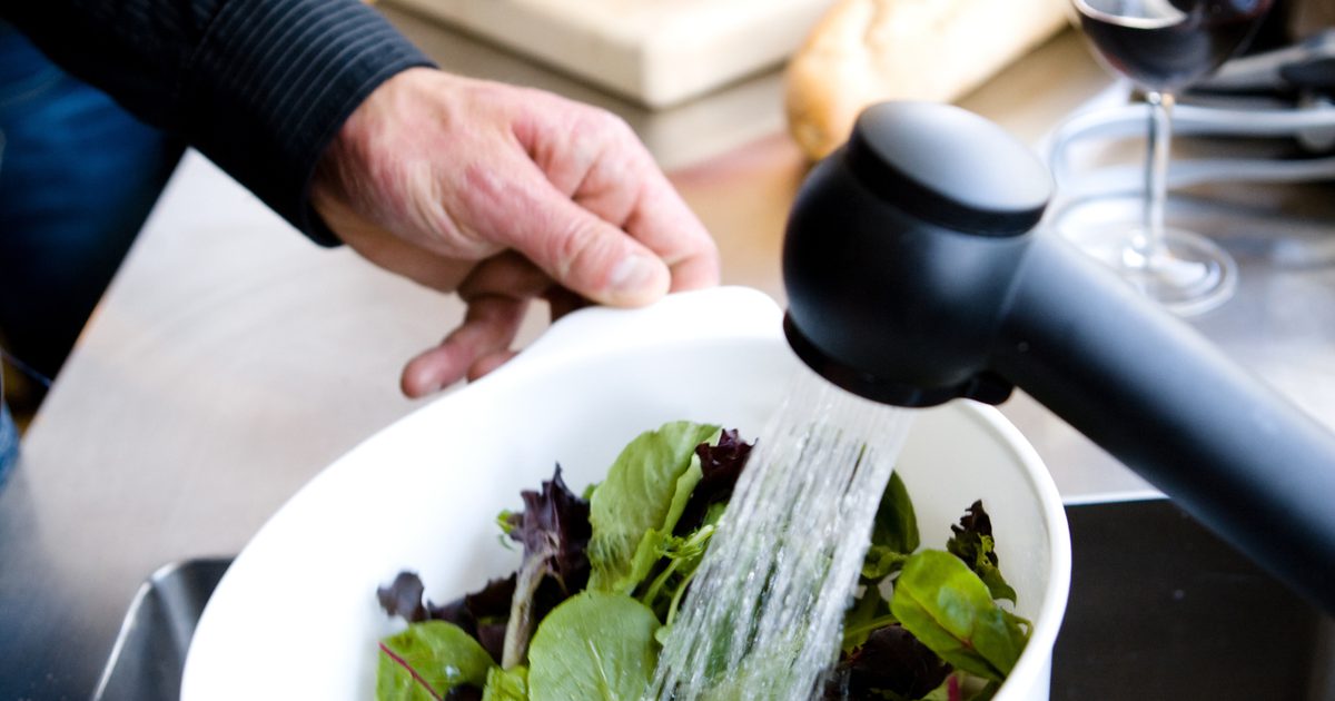 Jak powstrzymać biegunkę po zjedzeniu sałatek?