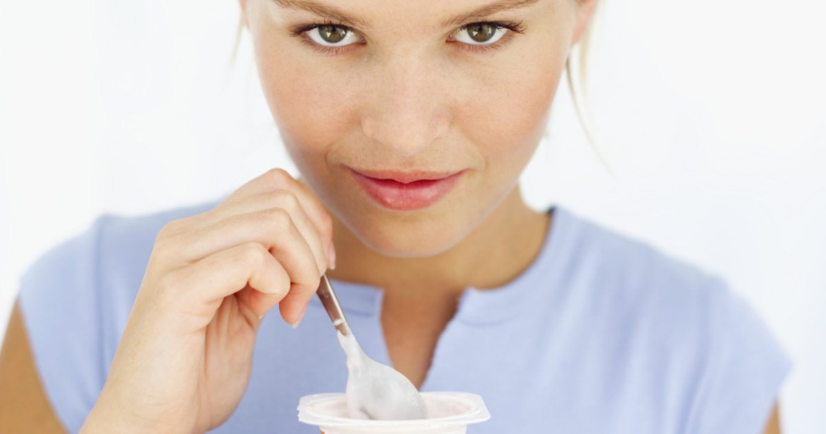 Hur stor är en servering av yoghurt?