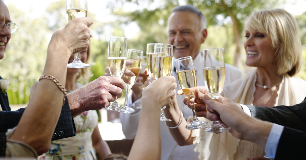 Hoeveel calorieën zitten er in een glas champagne?