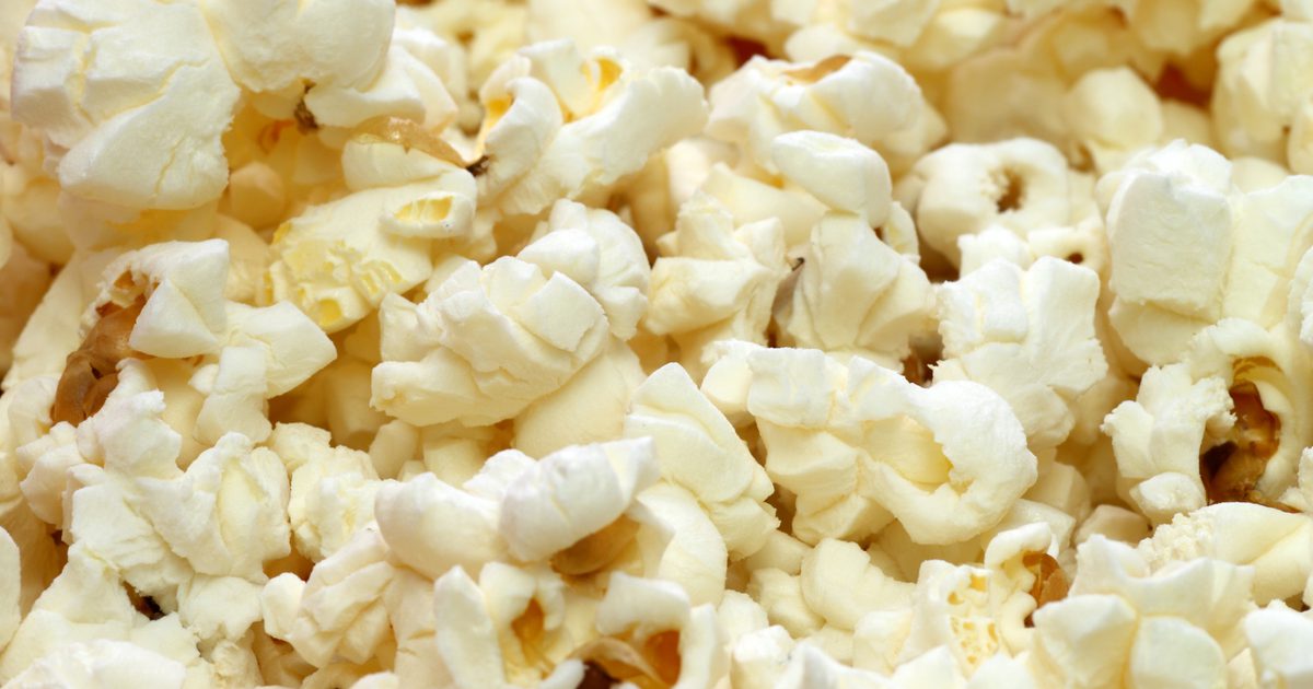 Hoeveel calorieën zitten er in een zak met magnetron-popcorn?
