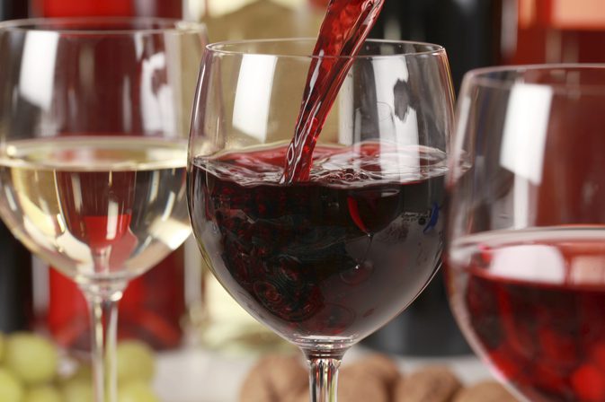 Сколько калорий в одной чашке вина?
