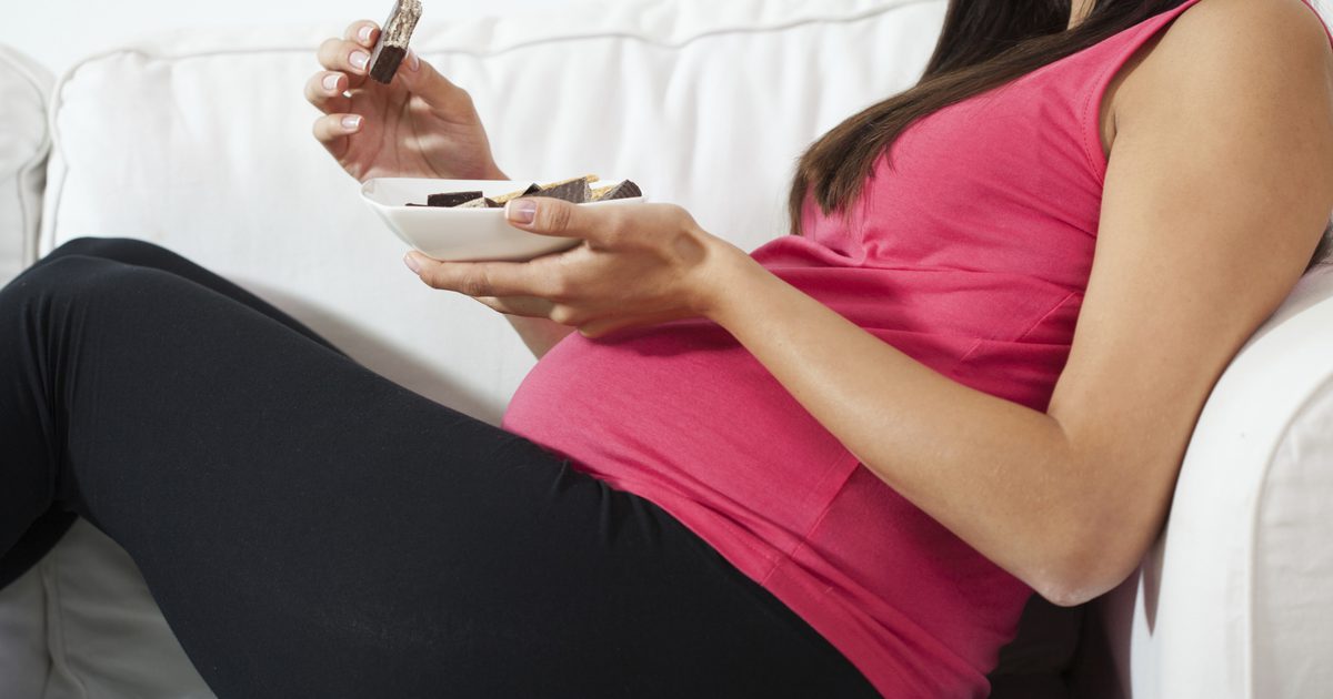 Колко шоколад е безопасен, когато сте бременна?