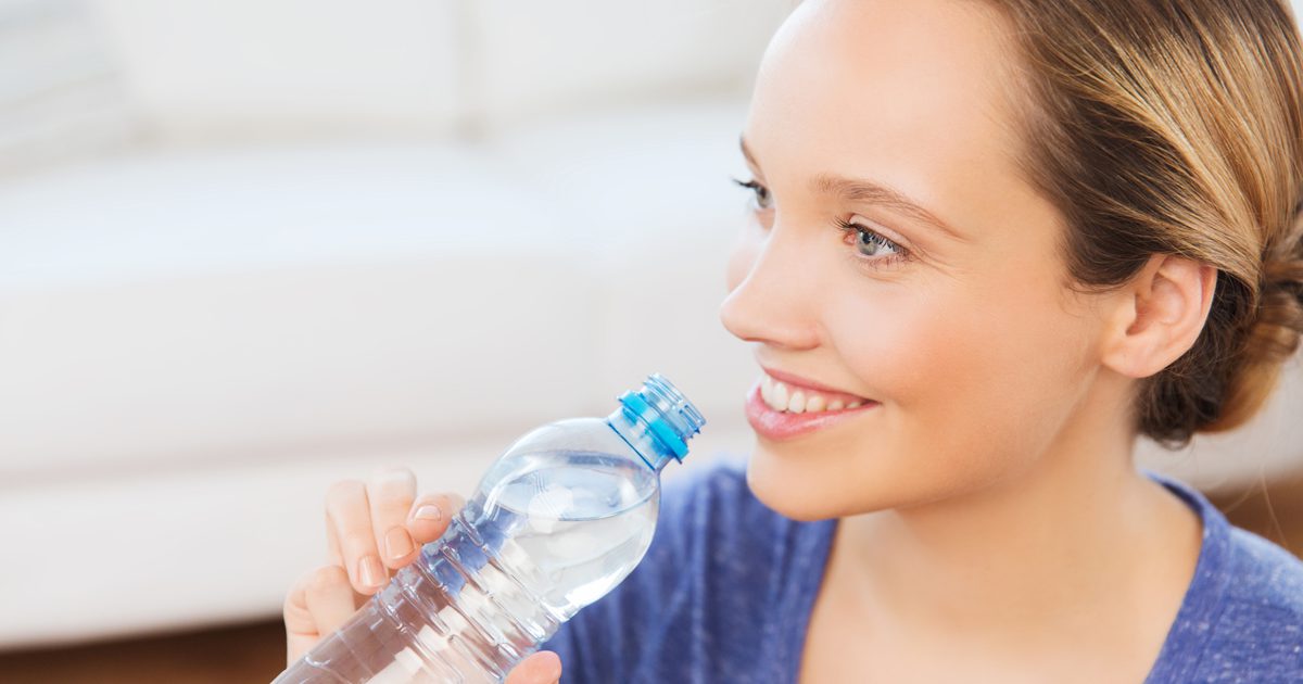 Hoeveel water moet de adolescent consumeren?