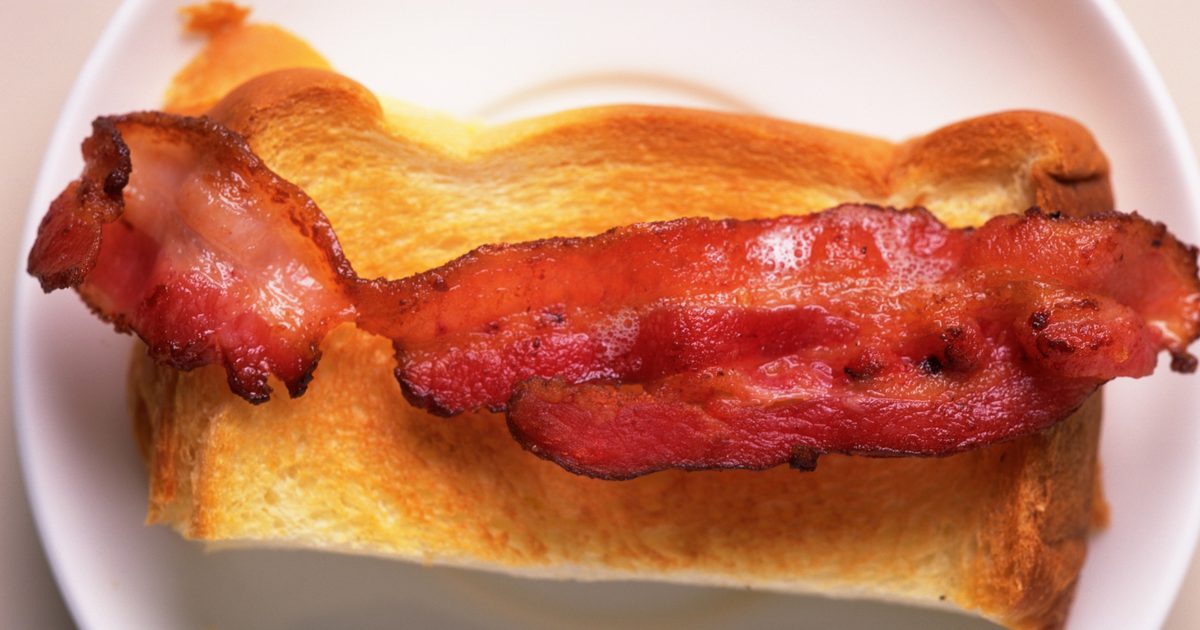 Sådan kontrolleres om bacon er kogt