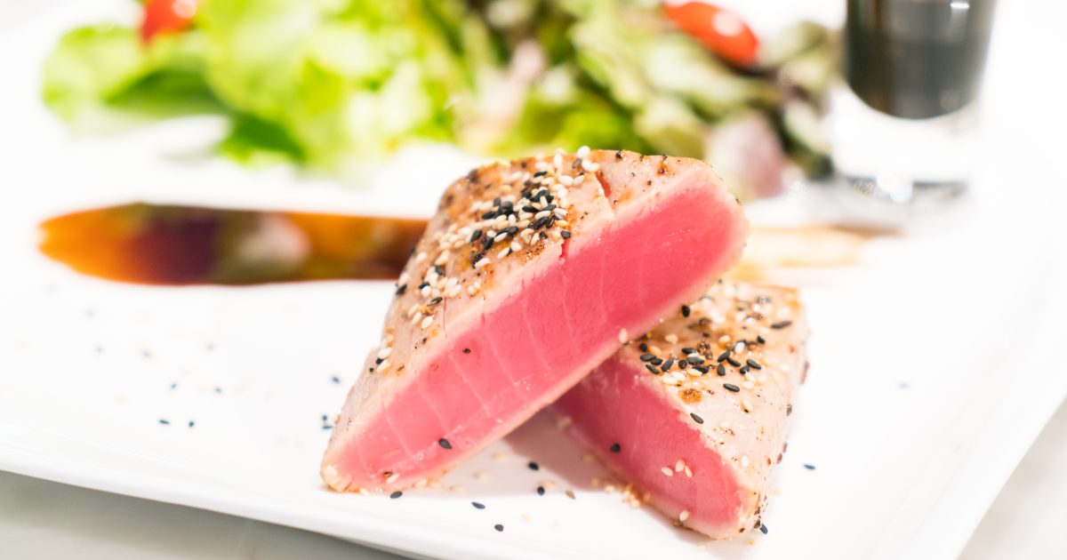 Hur man lagar Albacore Tuna Steaks