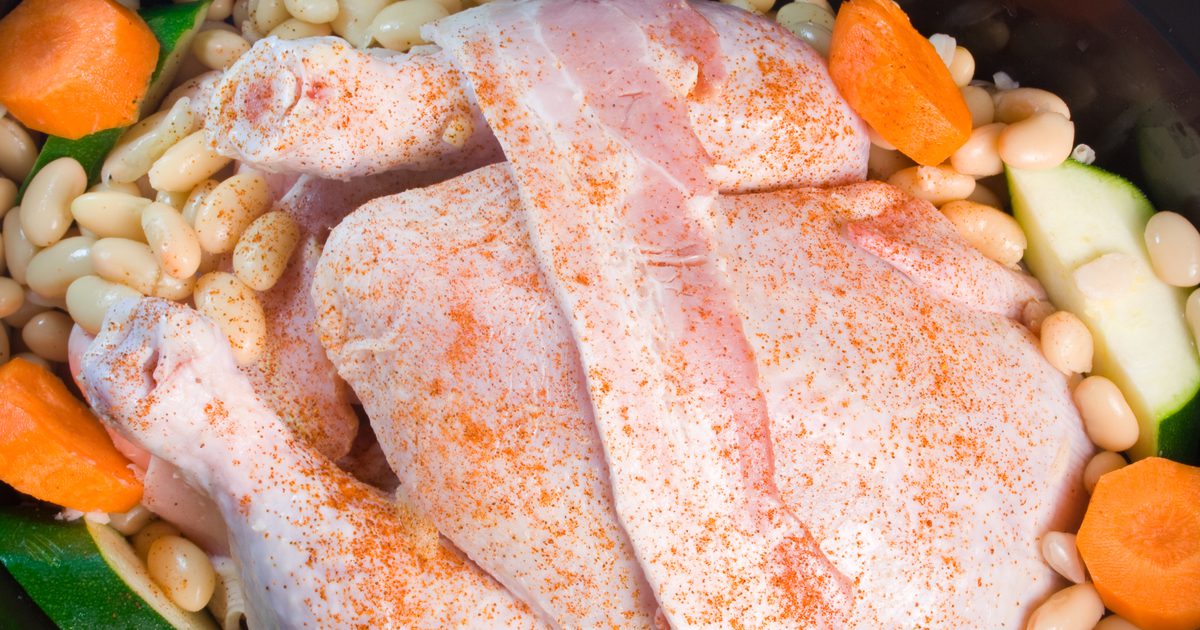 Hur man lagar kyckling & Veggies i en Crock-Pot