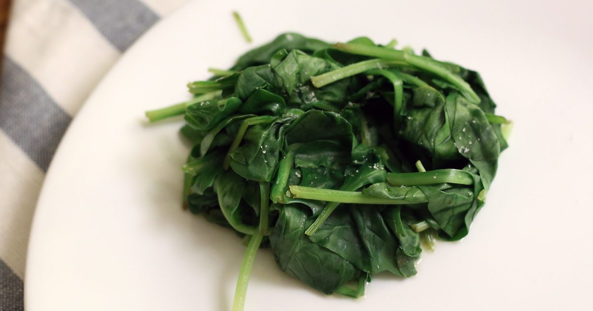Hvordan man laver frisk spinat den sunde måde