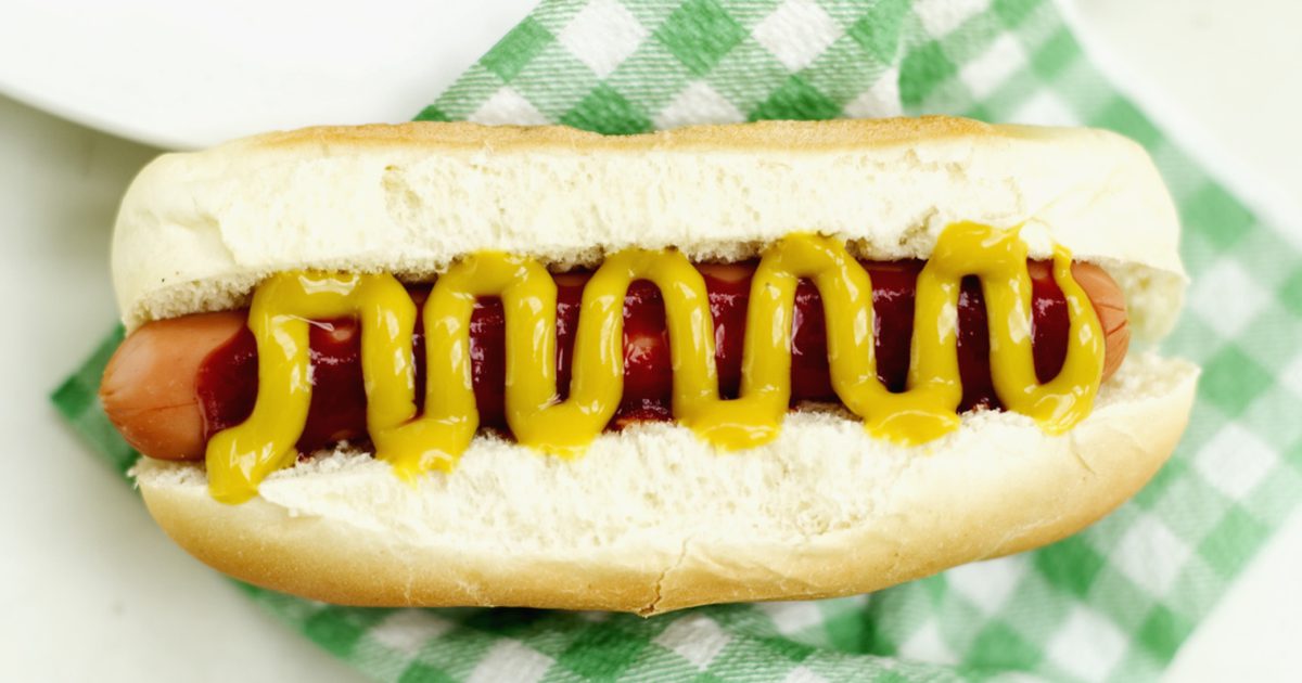 Hvordan man laver Hotdogs i en Skillet