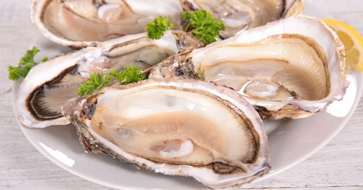 स्टोव पर Oysters कुक करने के लिए कैसे
