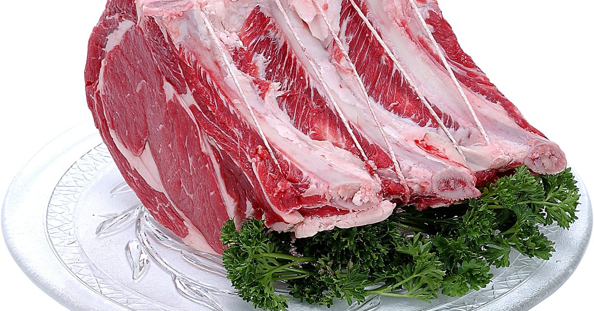 كيفية طهي قصيرة الأضلاع لحم الخنزير في فرن الهولندي