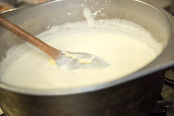 Hvordan man laver sur mælk