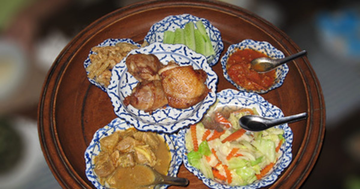 Jak jíst zdravé thajské jídlo při jídle ven