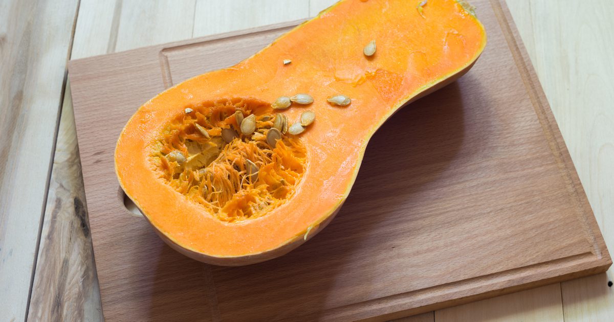 Hvordan man ved, hvornår Butternut Squash er klar til at lave mad