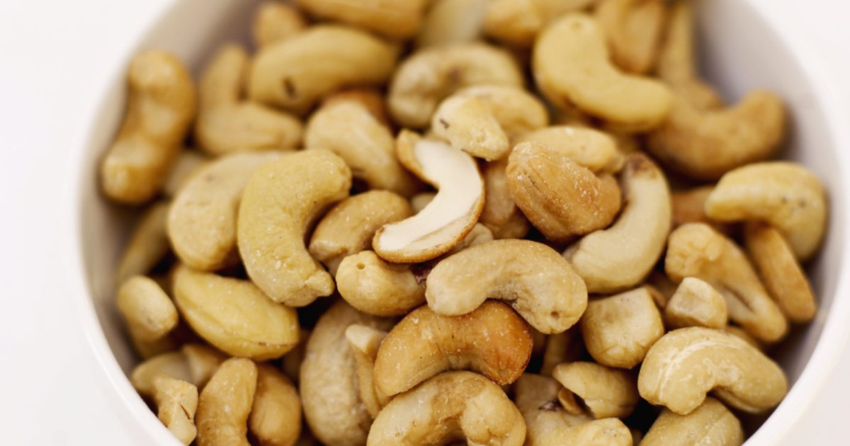 Hvordan å miste vekt ved å spise cashew nøtter