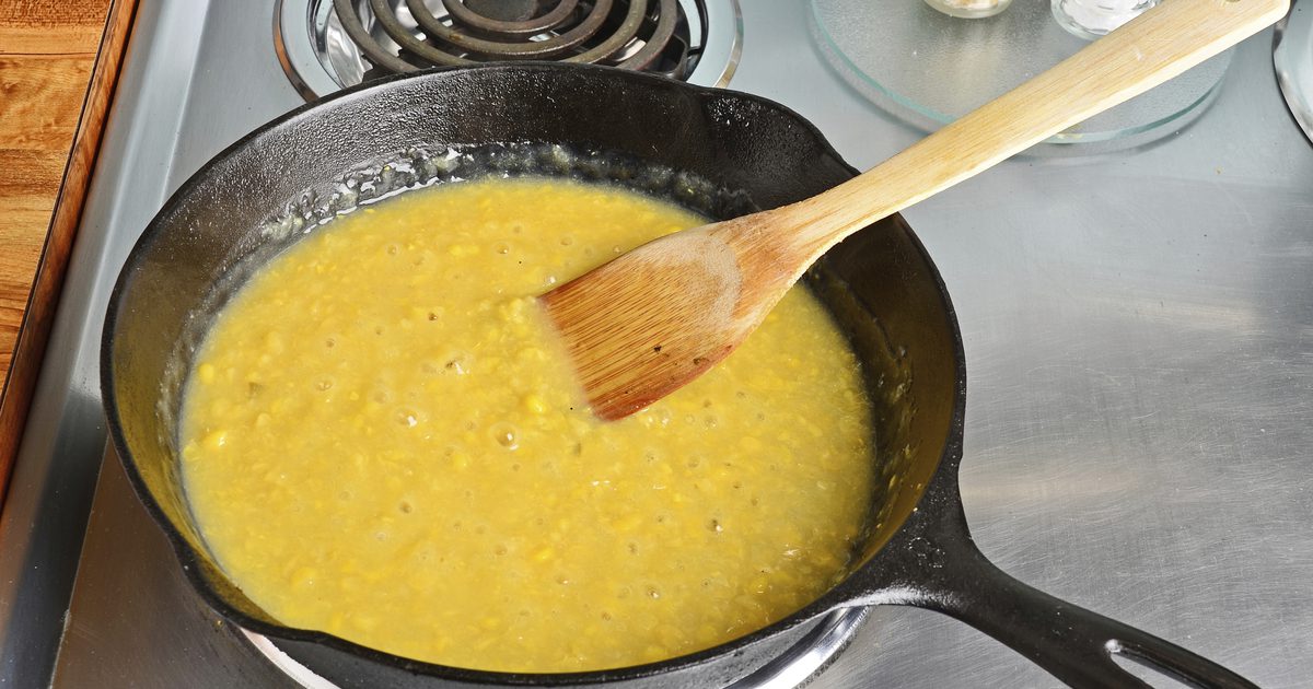 Kako narediti Cream-Style Corn iz konzervirane koruze