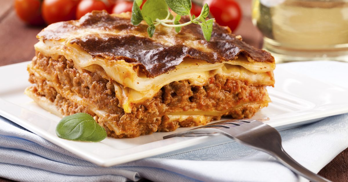 ओवन में Lasagna कैसे गरम करें