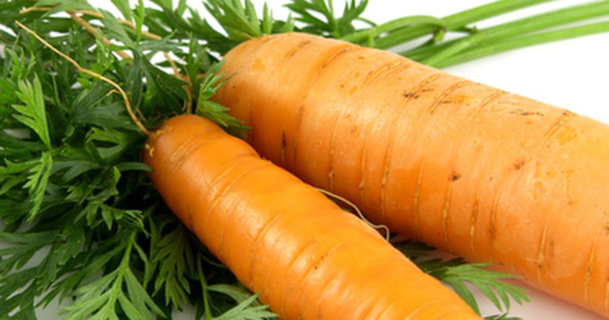Как да се разцепи сок от моркови върху белези от акне