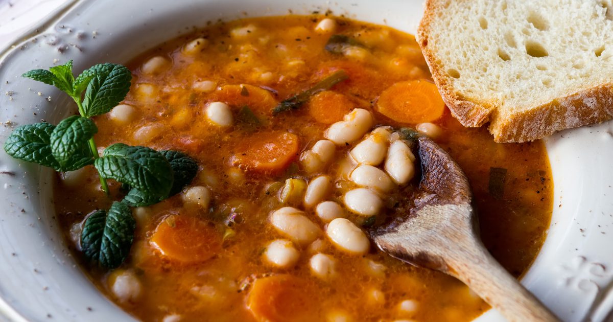 Является ли бобовый суп здоровым?