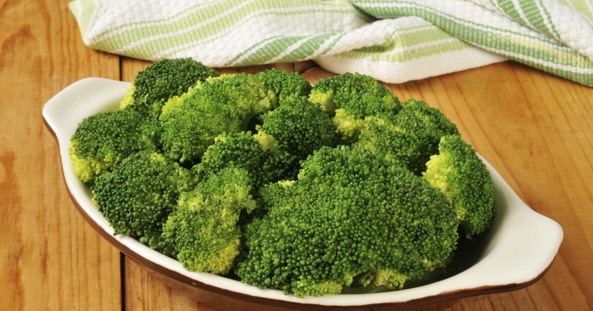 Är frisk eller ångad broccoli bättre för din hälsa?