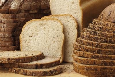 هل خبز القمح أو الجاودار أفضل لك؟