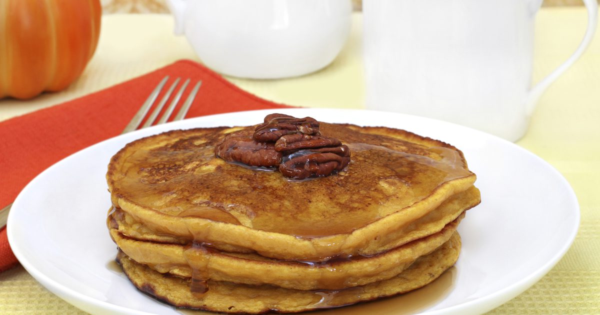 Ernährung für Cracker Barrel Pecan Pfannkuchen