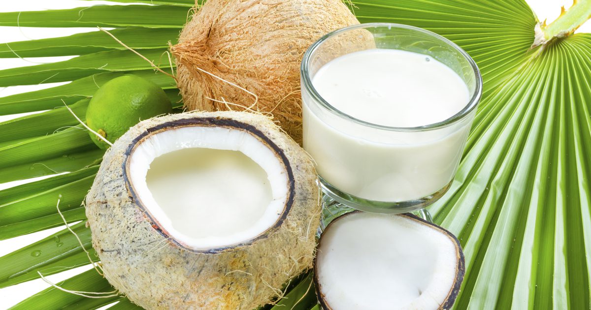 लाइट डिब्बाबंद नारियल दूध के पौष्टिक तथ्य