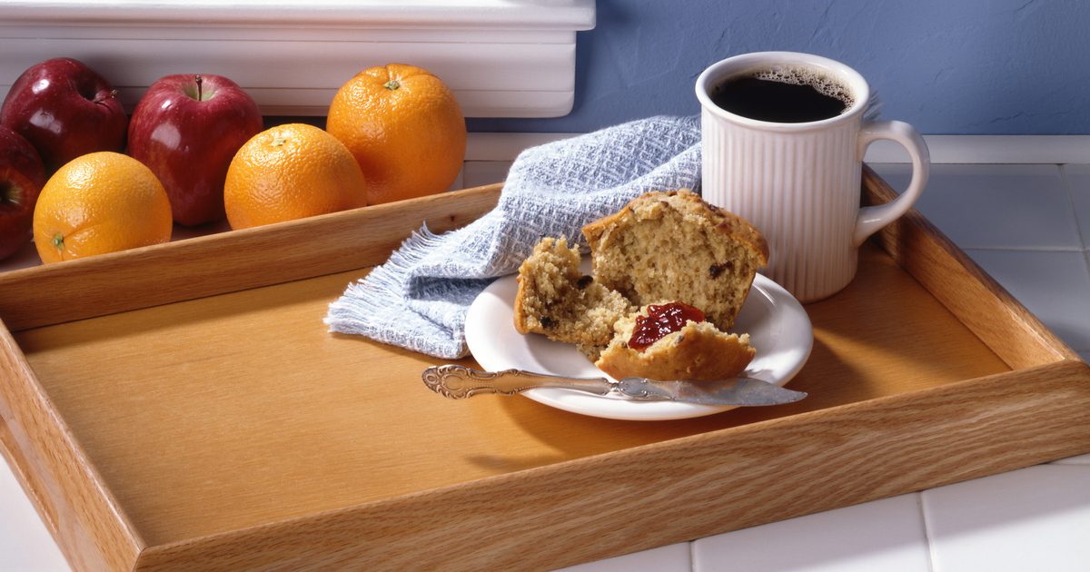 Nutriční informace pro jablkový brankový muffin od Cracker Barrel
