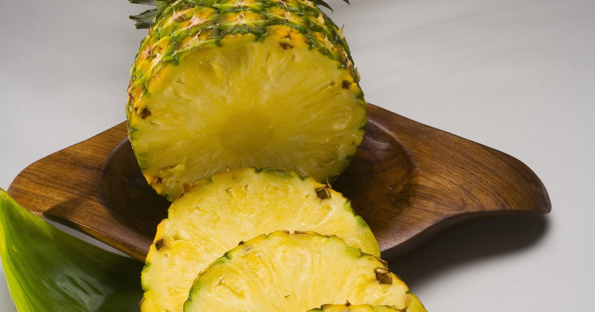 Ananasowe problemy z sokami i ustami