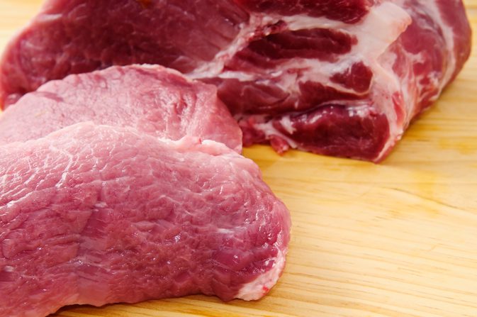 لحم الخنزير بعقب التغذية