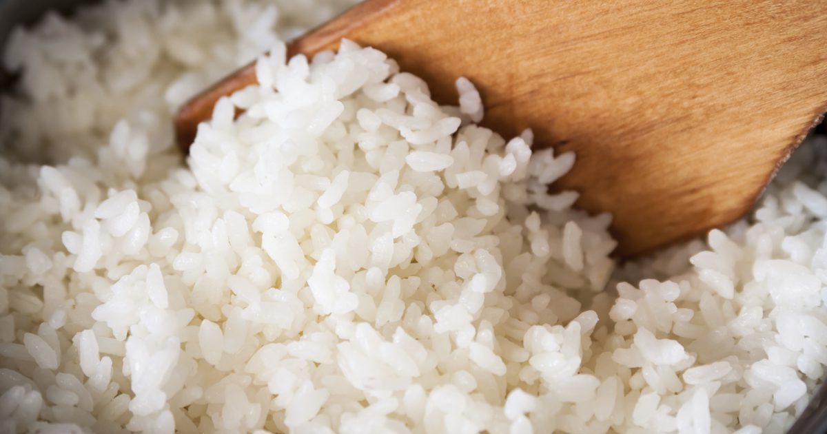 Sikre måter å koke, kjøle og oppvarme ris