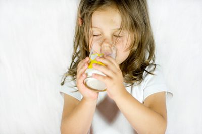 Soja-Milch-Nebenwirkungen in Kleinkindern
