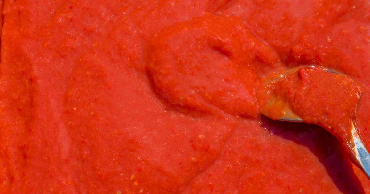 Tomatpasta Vs. Puree för Recept