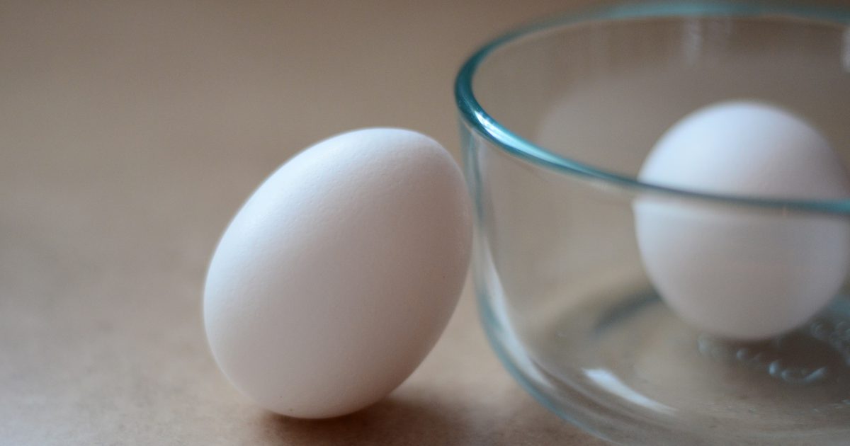 Sätt att laga hårdkokta ägg i en mikrovågsugn