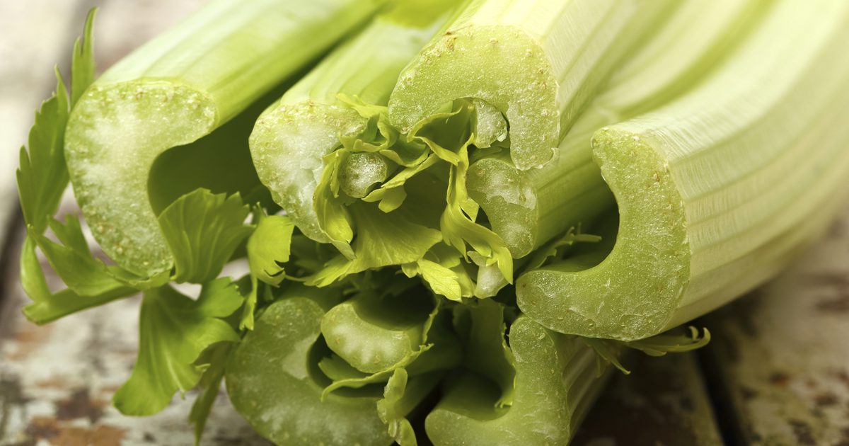 Wat zijn de voordelen van selderij en komkommersap?