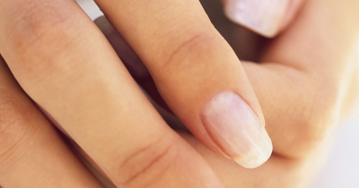 Hva er fordelene med Jojoba Oil & Vitamin E for Fingernails?