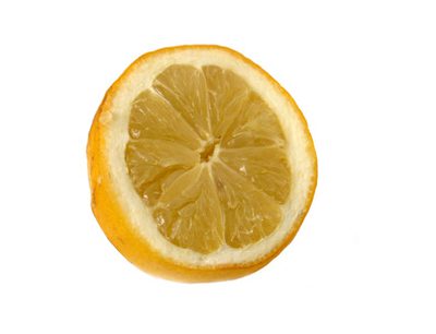 Kakšne so prednosti limone, javorjevega sirupa in destilirane vode?