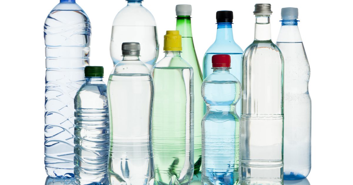 Wat zijn de gevaren van het drinken van gedestilleerd water?