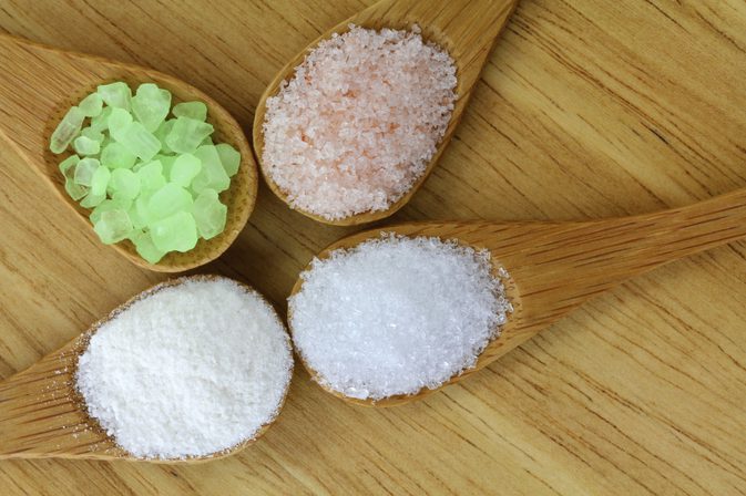 Jaka jest różnica między solami epsom a solą stołową?