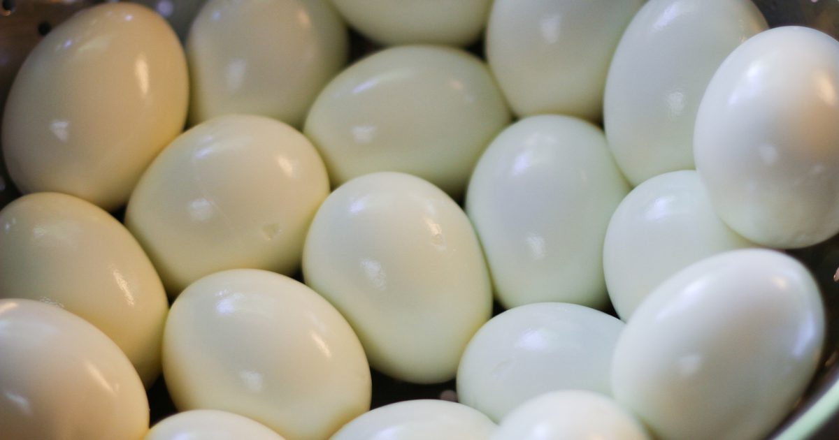 Vad är skillnaden mellan omega-3-ägg och vanligt lagerägg?
