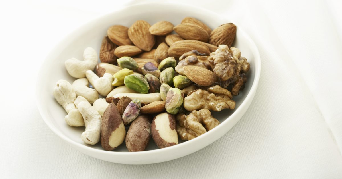 Welche Vitamine und Mineralien enthalten Nüsse?