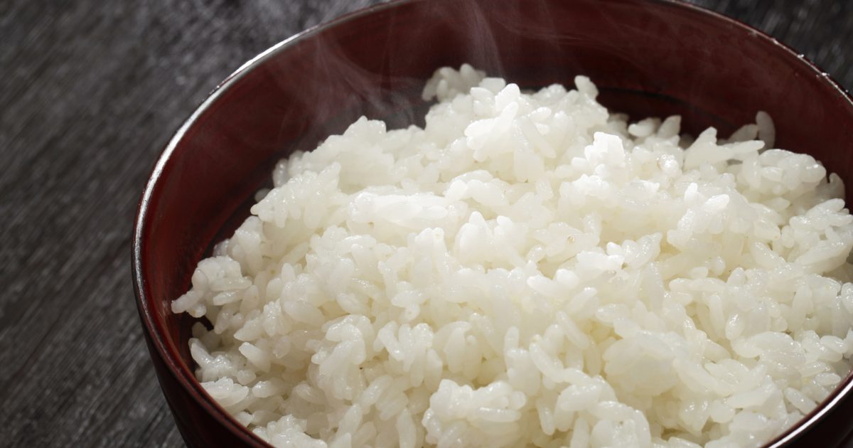 सफेद चावल और मुँहासा
